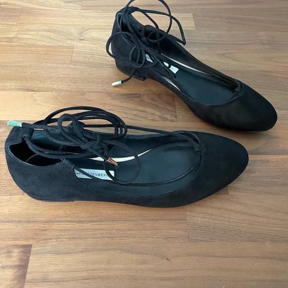 Diane Von Furstenberg wrapped lace up suede ballet flat - Picture 12 of 12